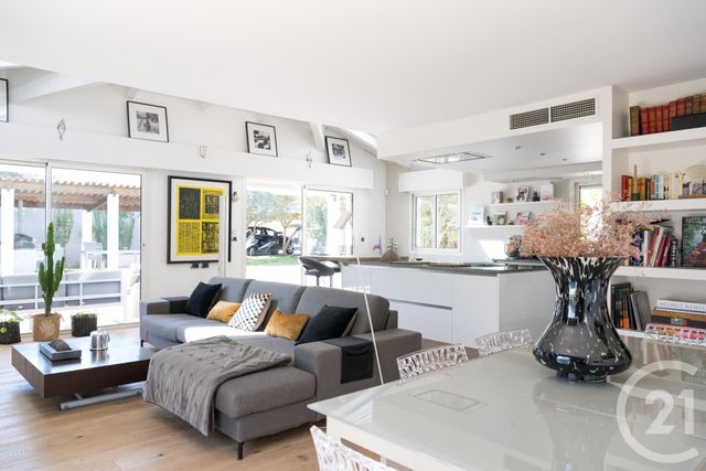 maison à vendre - 6 pièces - 221.0 m2 - CONTES - 06 - PROVENCE-ALPES-COTE-D-AZUR - Century 21 Lafage Transactions