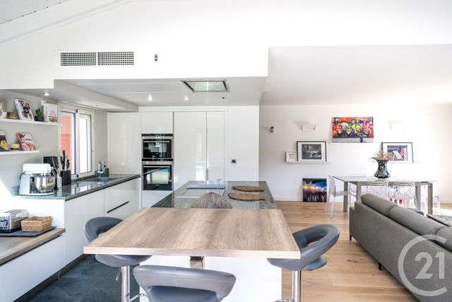 maison à vendre - 6 pièces - 221.0 m2 - CONTES - 06 - PROVENCE-ALPES-COTE-D-AZUR - Century 21 Lafage Transactions