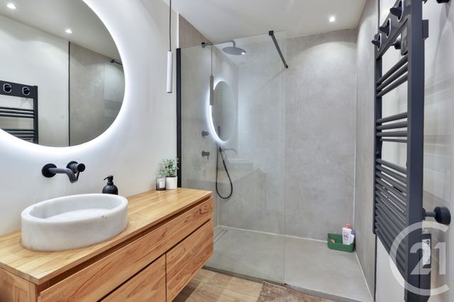 Appartement T3 à vendre - 3 pièces - 68.03 m2 - NICE - 06 - PROVENCE-ALPES-COTE-D-AZUR - Century 21 Lafage Transactions