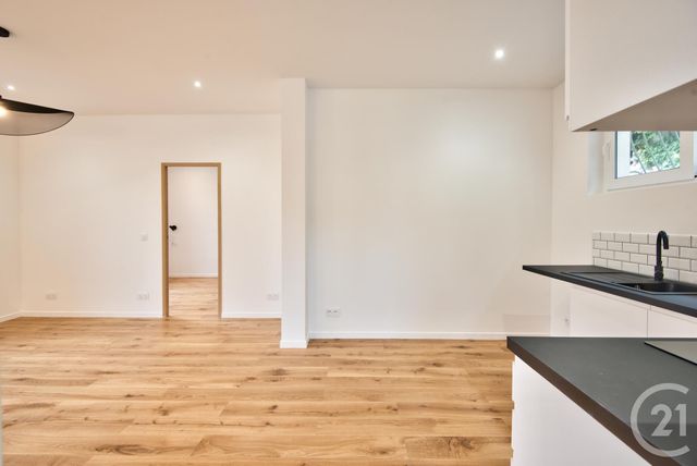 Afficher la photo en grand Appartement F2 à vendre - 2 pièces - 41.13 m2 - VILLEFRANCHE SUR MER - 06 - PROVENCE-ALPES-COTE-D-AZUR - Century 21 Lafage Transactions