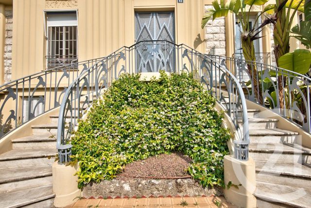 Afficher la photo en grand Appartement F3 à vendre - 3 pièces - 65.48 m2 - NICE - 06 - PROVENCE-ALPES-COTE-D-AZUR - Century 21 Lafage Transactions