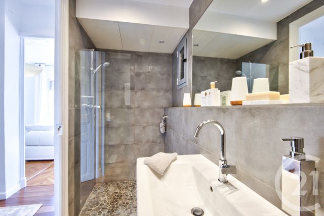 Afficher la photo en grand Appartement F3 à vendre - 3 pièces - 65.48 m2 - NICE - 06 - PROVENCE-ALPES-COTE-D-AZUR - Century 21 Lafage Transactions