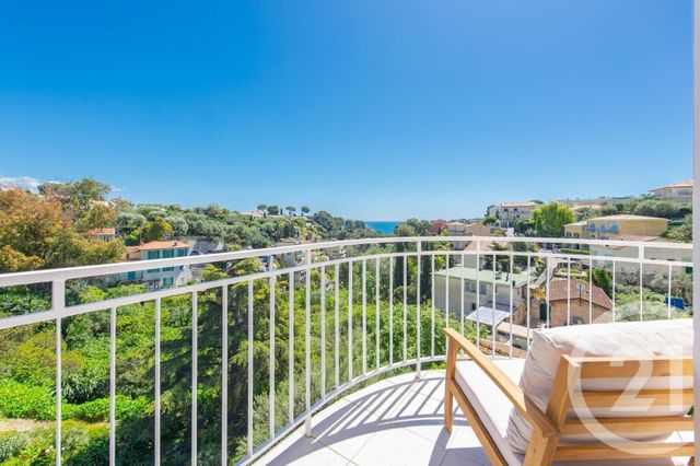 Appartement F3 à vendre - 3 pièces - 51.42 m2 - ROQUEBRUNE CAP MARTIN - 06 - PROVENCE-ALPES-COTE-D-AZUR - Century 21 Lafage Transactions