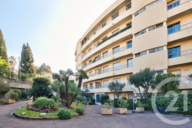 Appartement F5 à vendre - 5 pièces - 213.0 m2 - NICE - 06 - PROVENCE-ALPES-COTE-D-AZUR - Century 21 Lafage Transactions