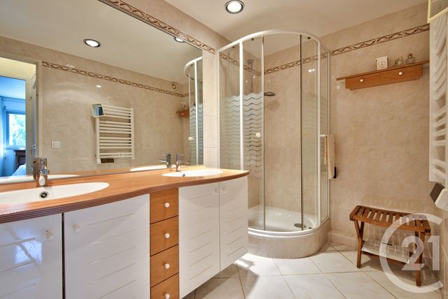 Afficher la photo en grand Appartement F3 à vendre - 3 pièces - 80.01 m2 - NICE - 06 - PROVENCE-ALPES-COTE-D-AZUR - Century 21 Lafage Transactions