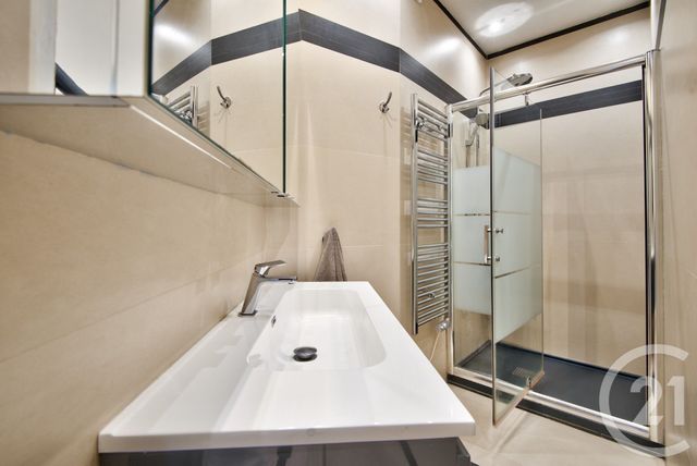 Afficher la photo en grand Appartement F4 à vendre - 4 pièces - 88.81 m2 - NICE - 06 - PROVENCE-ALPES-COTE-D-AZUR - Century 21 Lafage Transactions