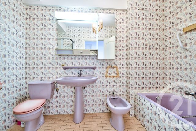 Afficher la photo en grand Appartement F3 à vendre - 3 pièces - 82.29 m2 - NICE - 06 - PROVENCE-ALPES-COTE-D-AZUR - Century 21 Lafage Transactions