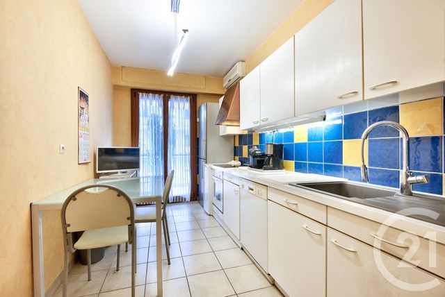 Afficher la photo en grand Appartement F3 à vendre - 3 pièces - 74.1 m2 - NICE - 06 - PROVENCE-ALPES-COTE-D-AZUR - Century 21 Lafage Transactions