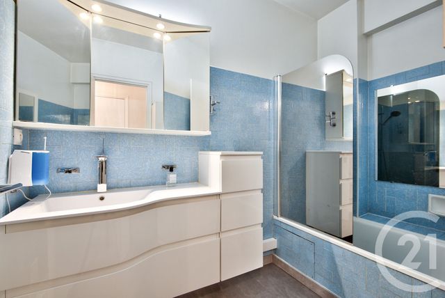 Afficher la photo en grand Appartement F3 à vendre - 3 pièces - 74.1 m2 - NICE - 06 - PROVENCE-ALPES-COTE-D-AZUR - Century 21 Lafage Transactions