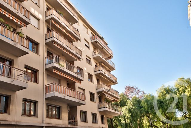 Afficher la photo en grand Appartement F3 à vendre - 3 pièces - 74.1 m2 - NICE - 06 - PROVENCE-ALPES-COTE-D-AZUR - Century 21 Lafage Transactions