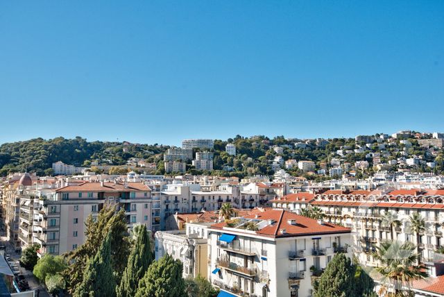 Appartement F4 à vendre - 4 pièces - 96.22 m2 - NICE - 06 - PROVENCE-ALPES-COTE-D-AZUR - Century 21 Lafage Transactions
