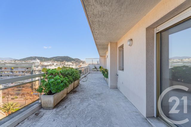 Appartement F4 à vendre - 4 pièces - 96.22 m2 - NICE - 06 - PROVENCE-ALPES-COTE-D-AZUR - Century 21 Lafage Transactions
