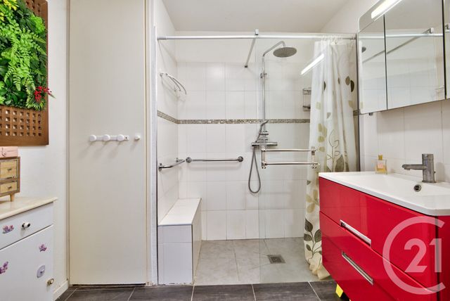 Afficher la photo en grand Appartement F3 à vendre - 3 pièces - 67.91 m2 - NICE - 06 - PROVENCE-ALPES-COTE-D-AZUR - Century 21 Lafage Transactions