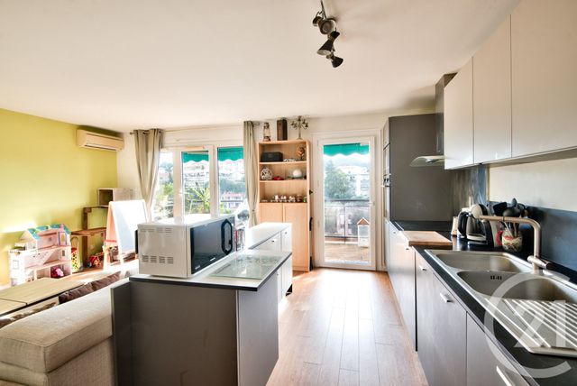 Afficher la photo en grand Appartement F3 à vendre - 3 pièces - 67.91 m2 - NICE - 06 - PROVENCE-ALPES-COTE-D-AZUR - Century 21 Lafage Transactions
