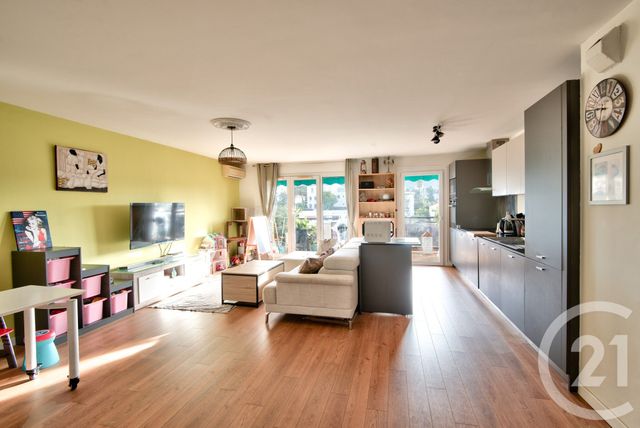 Afficher la photo en grand Appartement F3 à vendre - 3 pièces - 67.91 m2 - NICE - 06 - PROVENCE-ALPES-COTE-D-AZUR - Century 21 Lafage Transactions