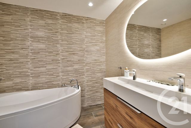 Appartement F3 à vendre - 3 pièces - 107.0 m2 - NICE - 06 - PROVENCE-ALPES-COTE-D-AZUR - Century 21 Lafage Transactions