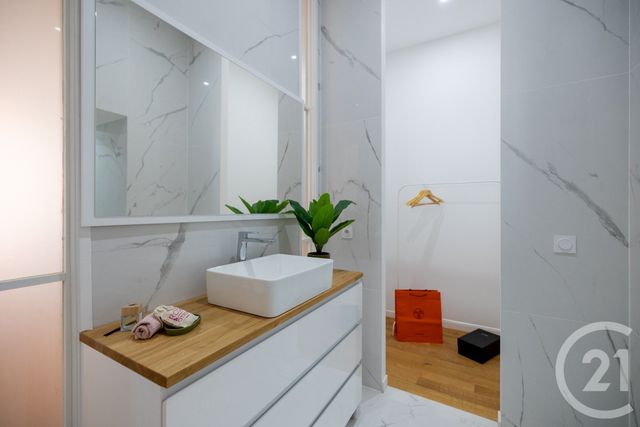 Afficher la photo en grand Appartement F5 à vendre - 5 pièces - 163.75 m2 - NICE - 06 - PROVENCE-ALPES-COTE-D-AZUR - Century 21 Lafage Transactions