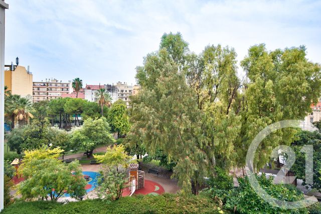 Afficher la photo en grand Appartement F4 à vendre - 4 pièces - 83.02 m2 - NICE - 06 - PROVENCE-ALPES-COTE-D-AZUR - Century 21 Lafage Transactions