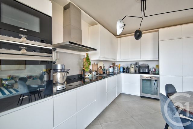 Afficher la photo en grand Appartement Duplex à vendre - 3 pièces - 79.32 m2 - CAGNES SUR MER - 06 - PROVENCE-ALPES-COTE-D-AZUR - Century 21 Lafage Transactions