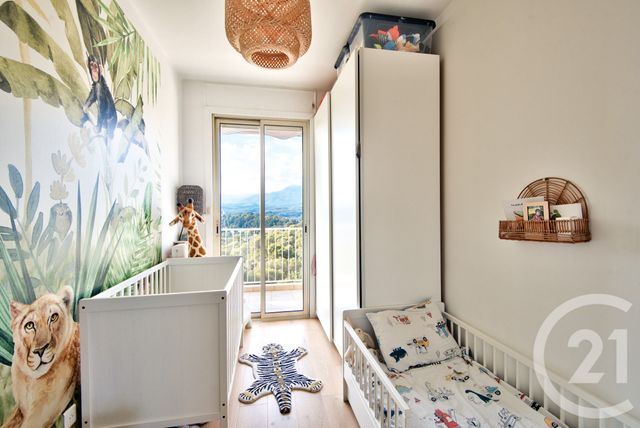 Afficher la photo en grand Appartement Duplex à vendre - 3 pièces - 79.32 m2 - CAGNES SUR MER - 06 - PROVENCE-ALPES-COTE-D-AZUR - Century 21 Lafage Transactions
