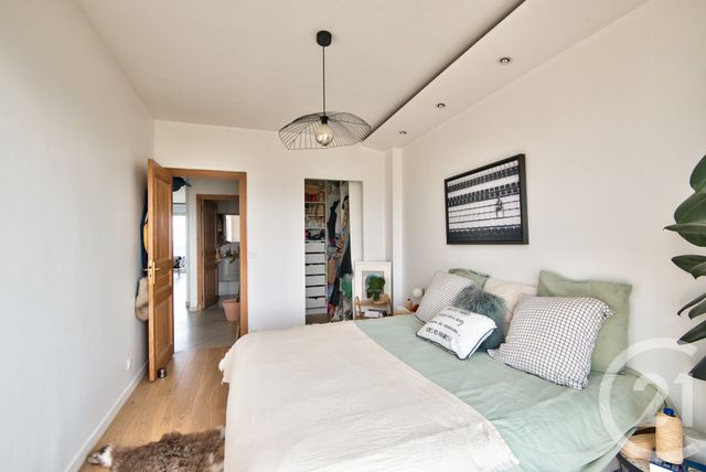 Afficher la photo en grand Appartement Duplex à vendre - 3 pièces - 79.32 m2 - CAGNES SUR MER - 06 - PROVENCE-ALPES-COTE-D-AZUR - Century 21 Lafage Transactions