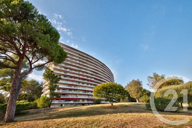 Afficher la photo en grand Appartement Duplex à vendre - 3 pièces - 79.32 m2 - CAGNES SUR MER - 06 - PROVENCE-ALPES-COTE-D-AZUR - Century 21 Lafage Transactions