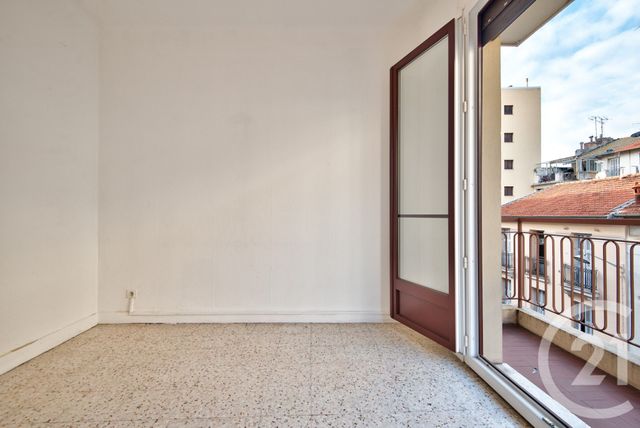 Appartement F3 à vendre - 3 pièces - 55.68 m2 - NICE - 06 - PROVENCE-ALPES-COTE-D-AZUR - Century 21 Lafage Transactions
