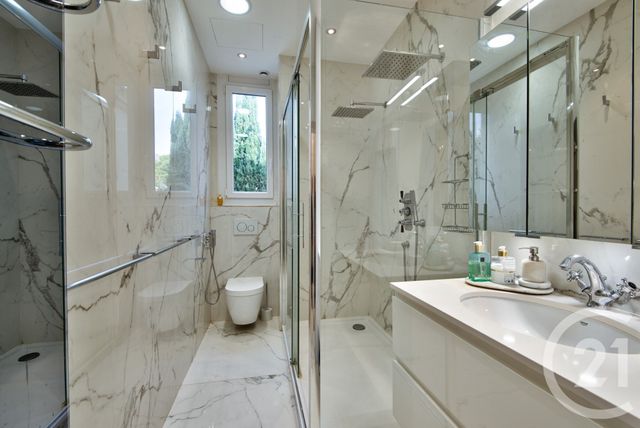 Appartement F4 à vendre - 4 pièces - 121.42 m2 - NICE - 06 - PROVENCE-ALPES-COTE-D-AZUR - Century 21 Lafage Transactions