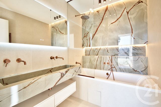 Appartement F4 à vendre - 4 pièces - 121.0 m2 - NICE - 06 - PROVENCE-ALPES-COTE-D-AZUR - Century 21 Lafage Transactions