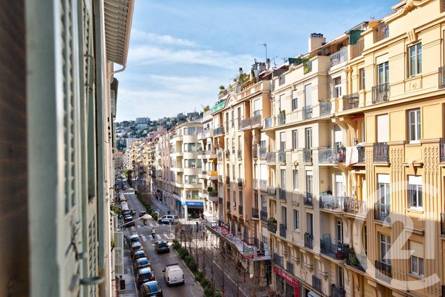 Appartement F3 à vendre - 3 pièces - 54.33 m2 - NICE - 06 - PROVENCE-ALPES-COTE-D-AZUR - Century 21 Lafage Transactions