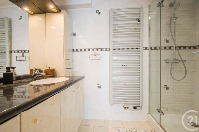 Appartement F2 à vendre - 2 pièces - 61.2 m2 - NICE - 06 - PROVENCE-ALPES-COTE-D-AZUR - Century 21 Lafage Transactions