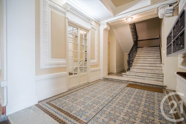 Appartement F6 à vendre - 6 pièces - 126.01 m2 - NICE - 06 - PROVENCE-ALPES-COTE-D-AZUR - Century 21 Lafage Transactions