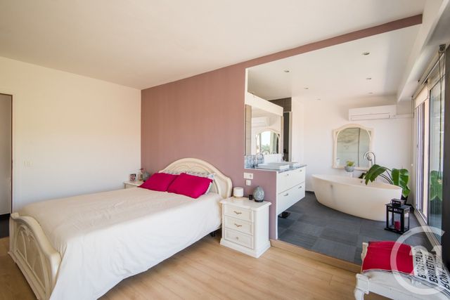 Appartement F4 à vendre - 4 pièces - 111.42 m2 - NICE - 06 - PROVENCE-ALPES-COTE-D-AZUR - Century 21 Lafage Transactions