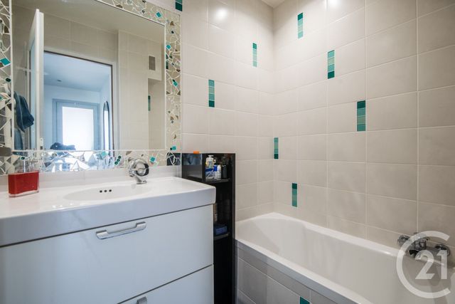 Appartement F4 à vendre - 4 pièces - 111.42 m2 - NICE - 06 - PROVENCE-ALPES-COTE-D-AZUR - Century 21 Lafage Transactions