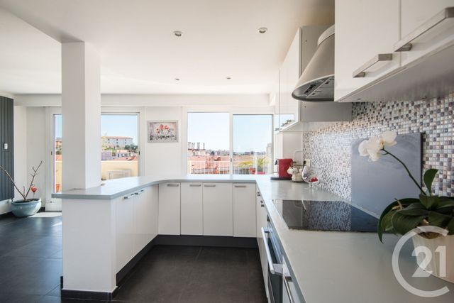 Appartement F4 à vendre - 4 pièces - 111.42 m2 - NICE - 06 - PROVENCE-ALPES-COTE-D-AZUR - Century 21 Lafage Transactions
