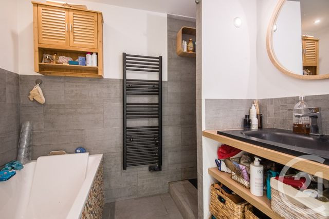 Appartement F3 à vendre - 3 pièces - 62.35 m2 - NICE - 06 - PROVENCE-ALPES-COTE-D-AZUR - Century 21 Lafage Transactions