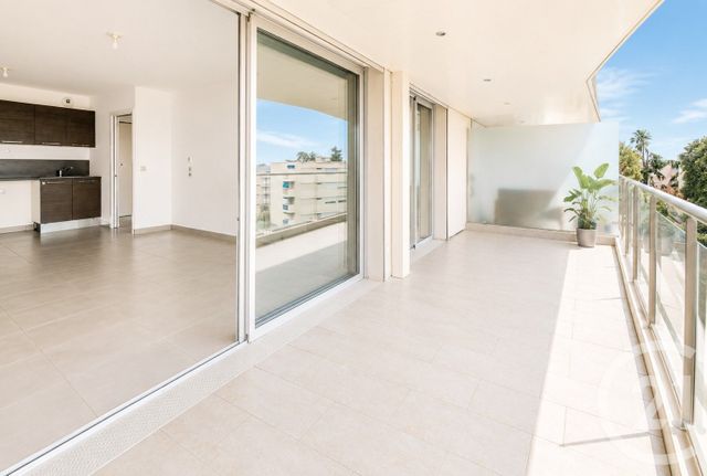 Appartement T2 à vendre - 2 pièces - 44.17 m2 - NICE - 06 - PROVENCE-ALPES-COTE-D-AZUR - Century 21 Lafage Transactions