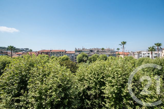 Appartement F4 à vendre - 4 pièces - 84.84 m2 - NICE - 06 - PROVENCE-ALPES-COTE-D-AZUR - Century 21 Lafage Transactions