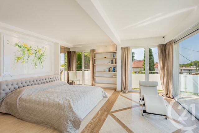 maison à vendre - 8 pièces - 238.36 m2 - NICE - 06 - PROVENCE-ALPES-COTE-D-AZUR - Century 21 Lafage Transactions