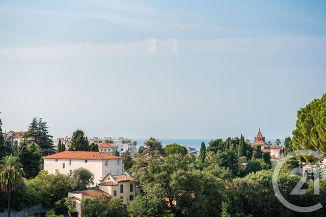 Appartement F3 à vendre - 3 pièces - 81.09 m2 - NICE - 06 - PROVENCE-ALPES-COTE-D-AZUR - Century 21 Lafage Transactions