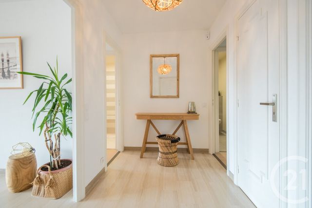 Appartement F3 à vendre - 3 pièces - 81.09 m2 - NICE - 06 - PROVENCE-ALPES-COTE-D-AZUR - Century 21 Lafage Transactions