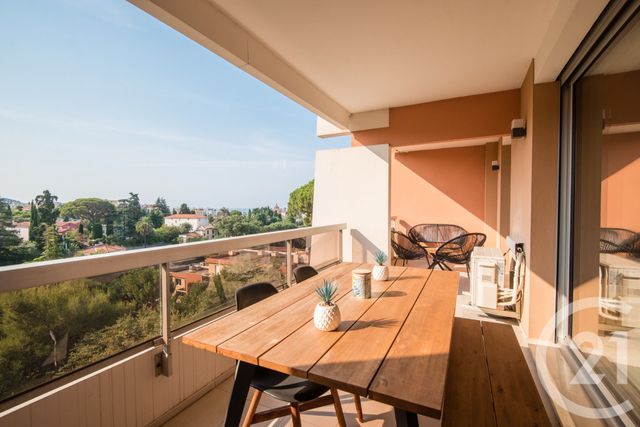 Appartement F3 à vendre - 3 pièces - 81.09 m2 - NICE - 06 - PROVENCE-ALPES-COTE-D-AZUR - Century 21 Lafage Transactions