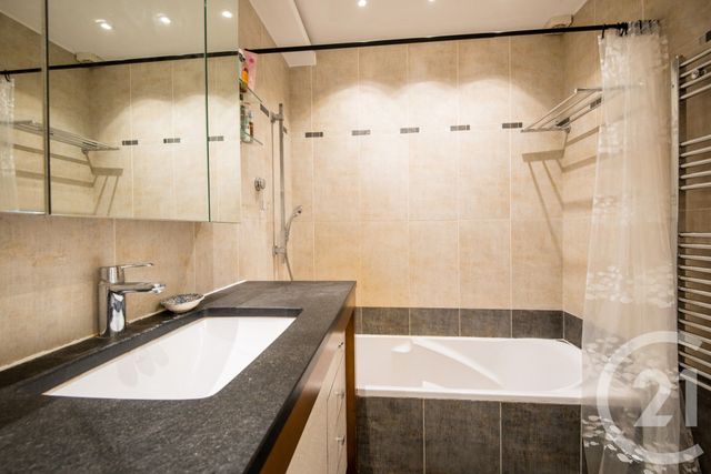Appartement F4 à vendre - 4 pièces - 108.53 m2 - NICE - 06 - PROVENCE-ALPES-COTE-D-AZUR - Century 21 Lafage Transactions