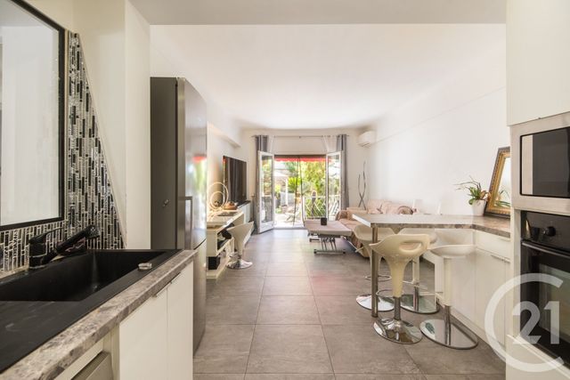 Appartement F3 à vendre - 3 pièces - 53.08 m2 - NICE - 06 - PROVENCE-ALPES-COTE-D-AZUR - Century 21 Lafage Transactions