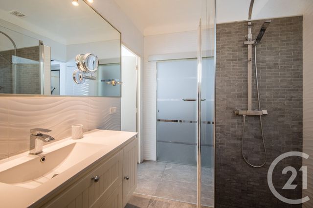 Appartement F3 à vendre - 3 pièces - 53.08 m2 - NICE - 06 - PROVENCE-ALPES-COTE-D-AZUR - Century 21 Lafage Transactions