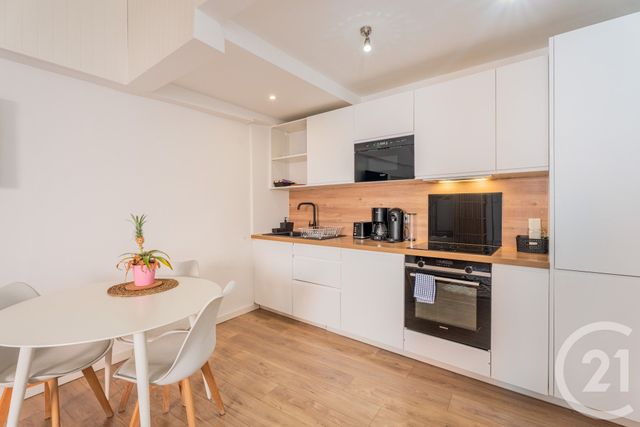 Appartement F1 bis à vendre - 2 pièces - 32.6 m2 - NICE - 06 - PROVENCE-ALPES-COTE-D-AZUR - Century 21 Lafage Transactions