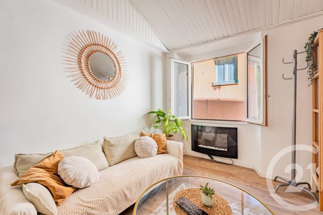 Appartement F1 bis à vendre - 2 pièces - 32.6 m2 - NICE - 06 - PROVENCE-ALPES-COTE-D-AZUR - Century 21 Lafage Transactions