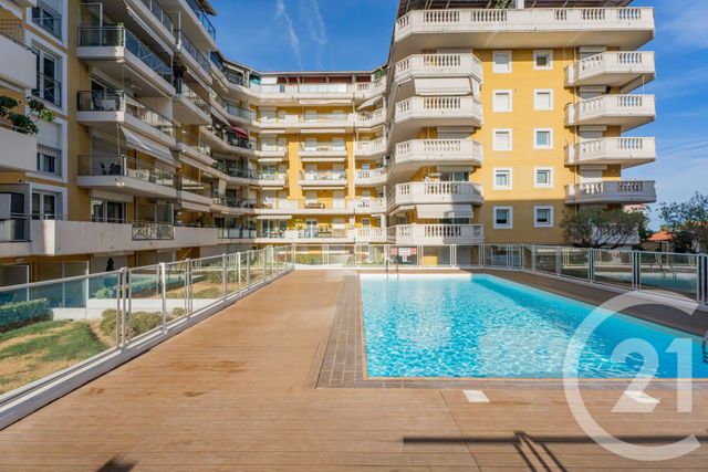 Appartement F2 à vendre - 2 pièces - 37.2 m2 - NICE - 06 - PROVENCE-ALPES-COTE-D-AZUR - Century 21 Lafage Transactions