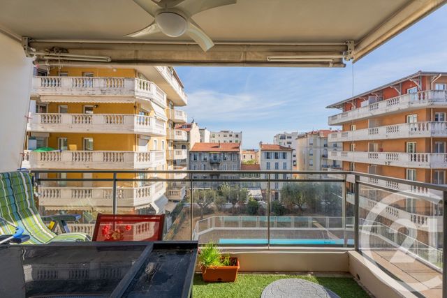 Appartement F2 à vendre - 2 pièces - 37.2 m2 - NICE - 06 - PROVENCE-ALPES-COTE-D-AZUR - Century 21 Lafage Transactions