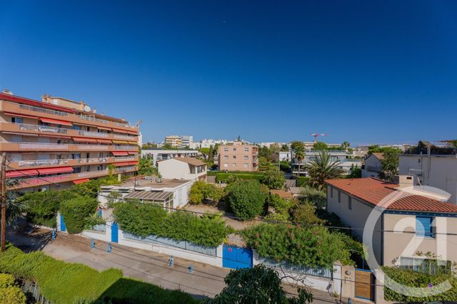 Appartement F2 à vendre - 2 pièces - 55.54 m2 - ANTIBES - 06 - PROVENCE-ALPES-COTE-D-AZUR - Century 21 Lafage Transactions